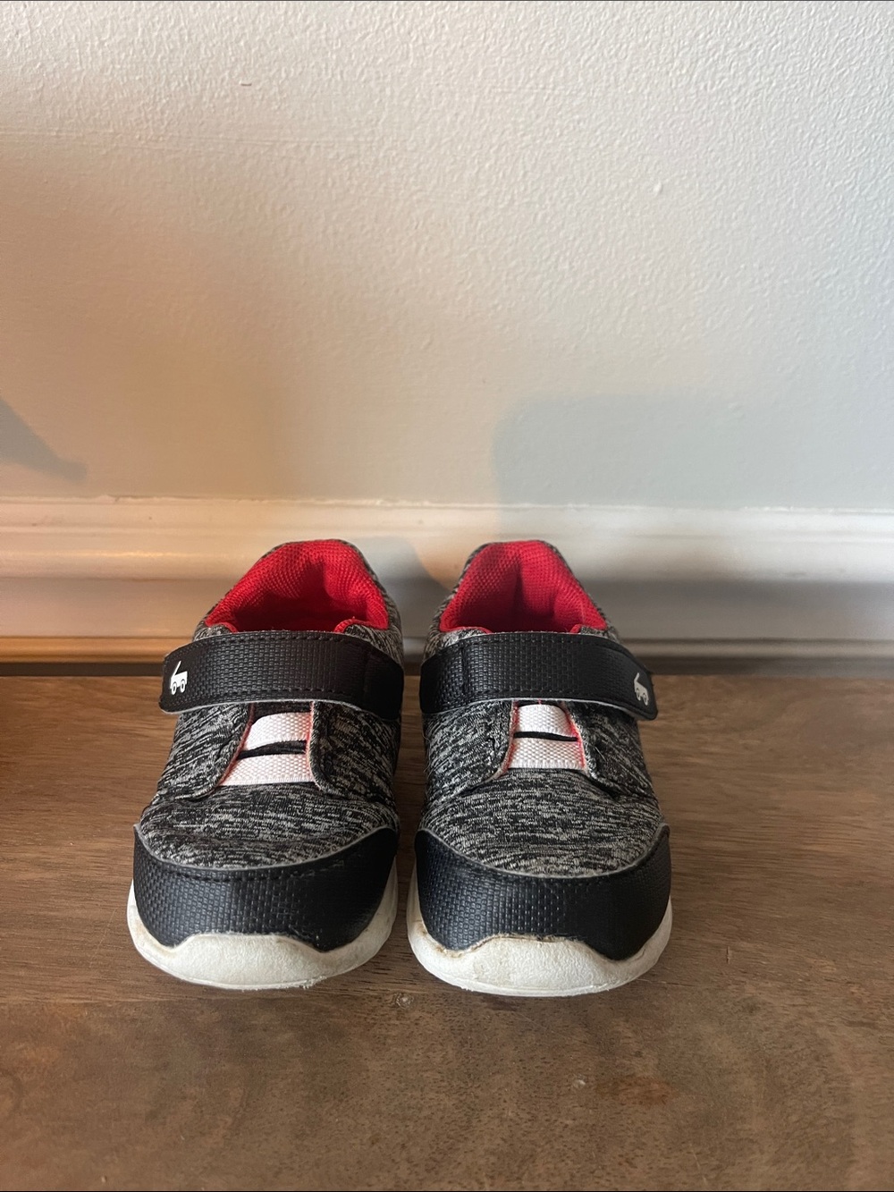 See Kai Run Black and Red Sneakers Size 5